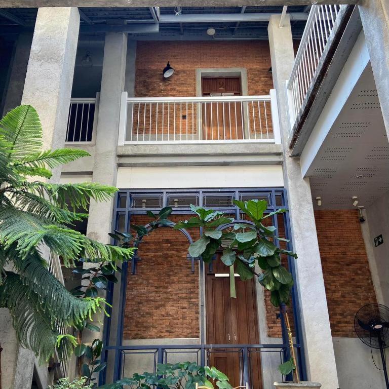 Khunluang Hostel (Adults Only) Chiang Mai Exterior photo